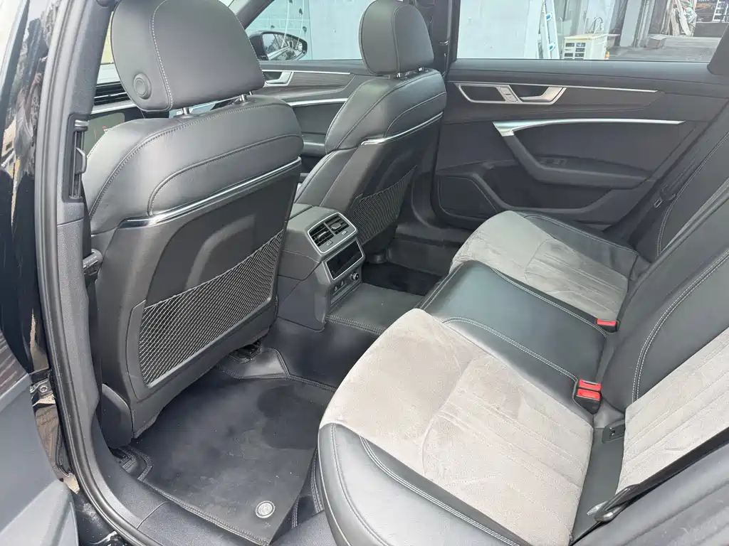 Audi A6L 2023