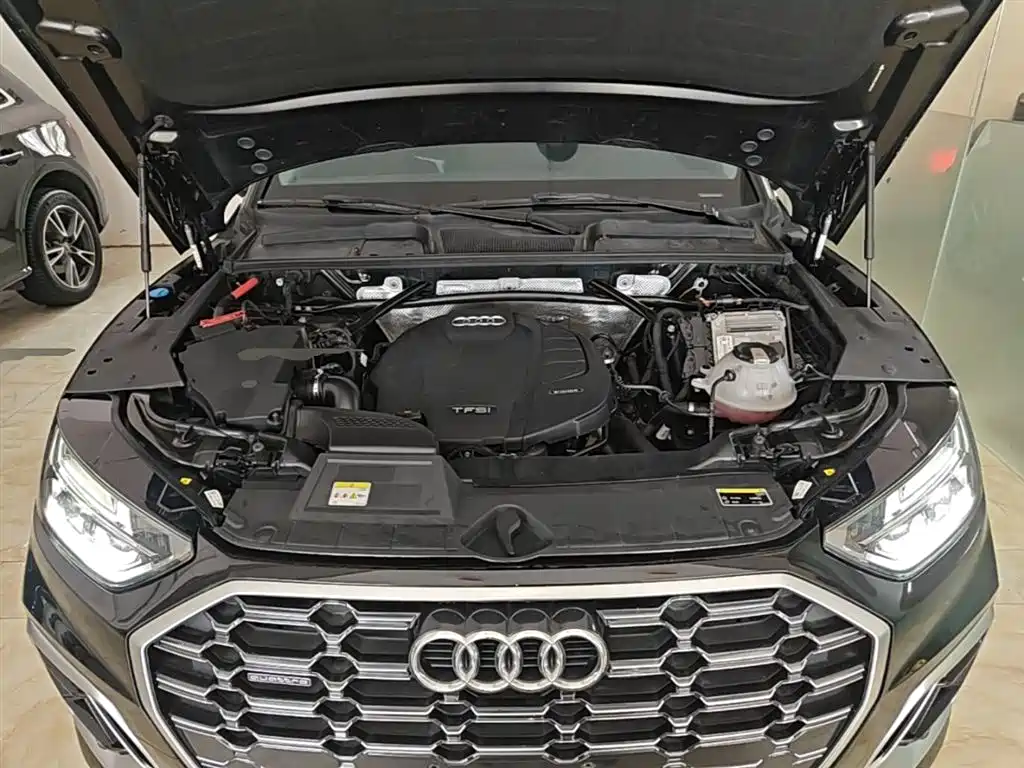 Audi Q5L 2022 — фото 20