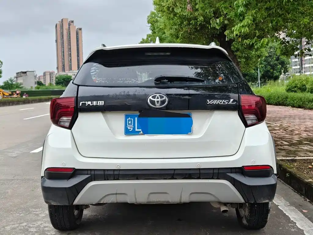 Toyota Yaris L 2023