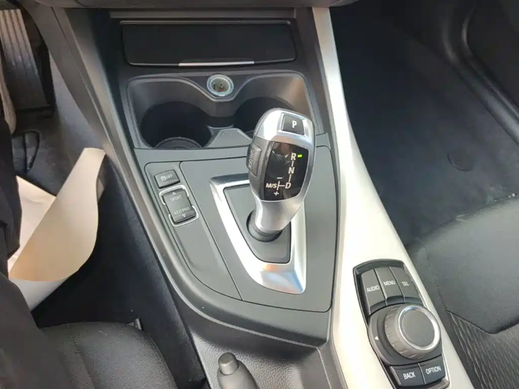 BMW 1 Series 2016 — фото 14