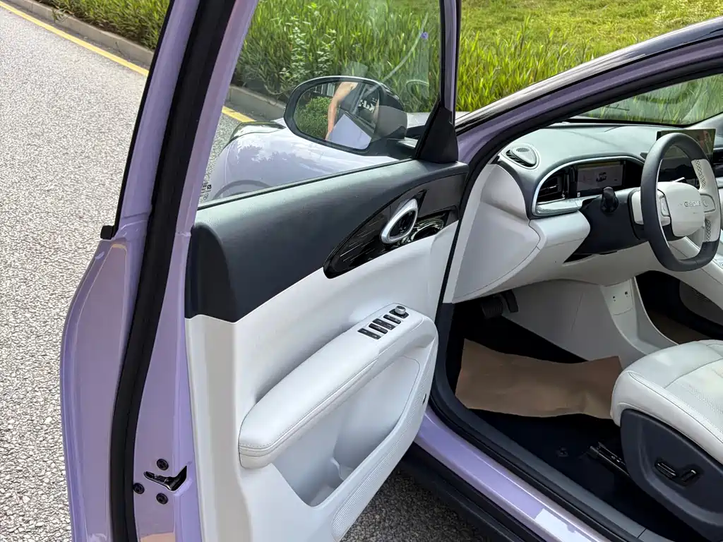 Geely Galaxy Starwish 2025 — фото 8