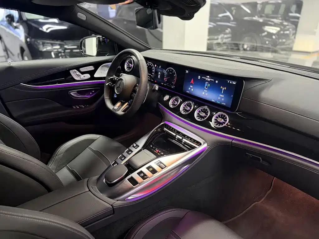 Mercedes-Benz AMG GT 2025 — фото 11