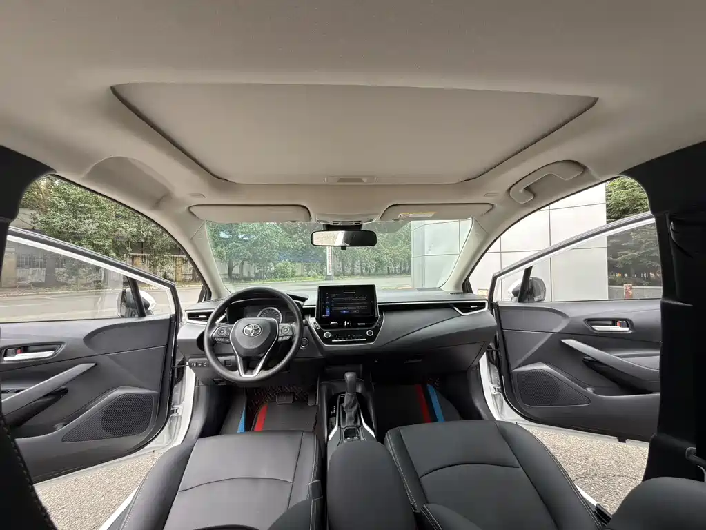 Toyota Corolla 2023 — фото 15