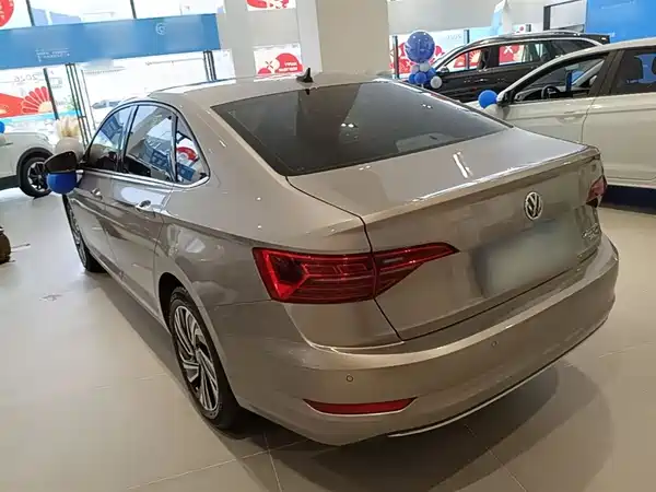 Volkswagen Sagitar 2022
