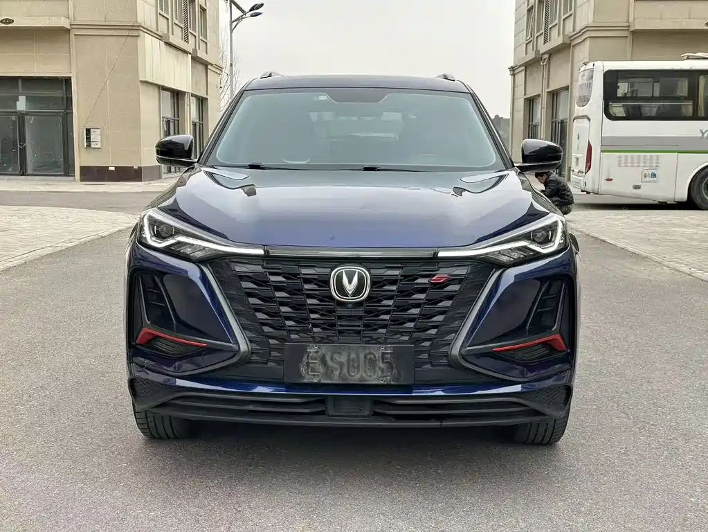 Changan CS75 PLUS 2021 — фото 2