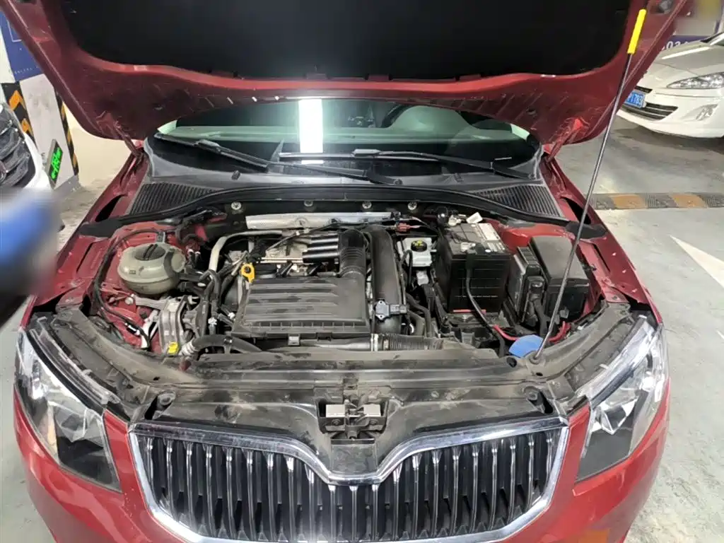 Skoda Octavia 2015 — фото 19