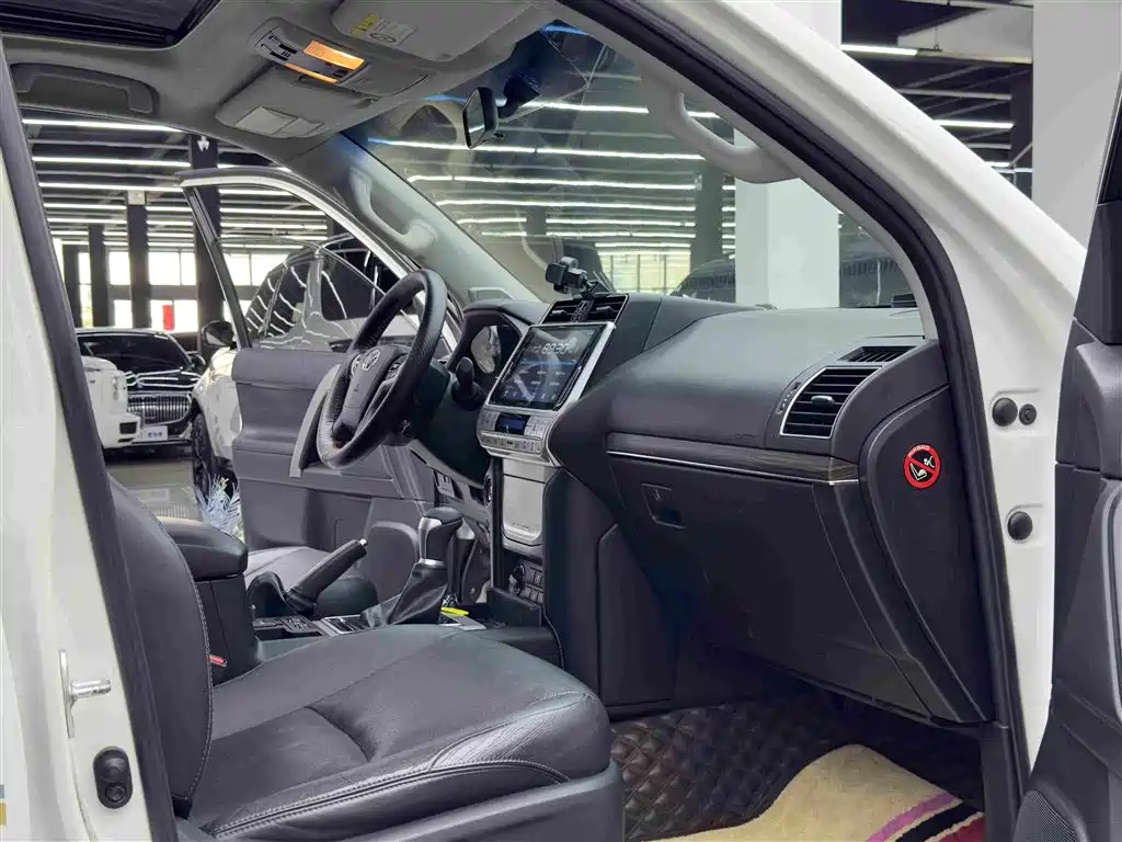 Toyota Prado 2019 — фото 10