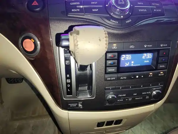 Nissan Quest 2016