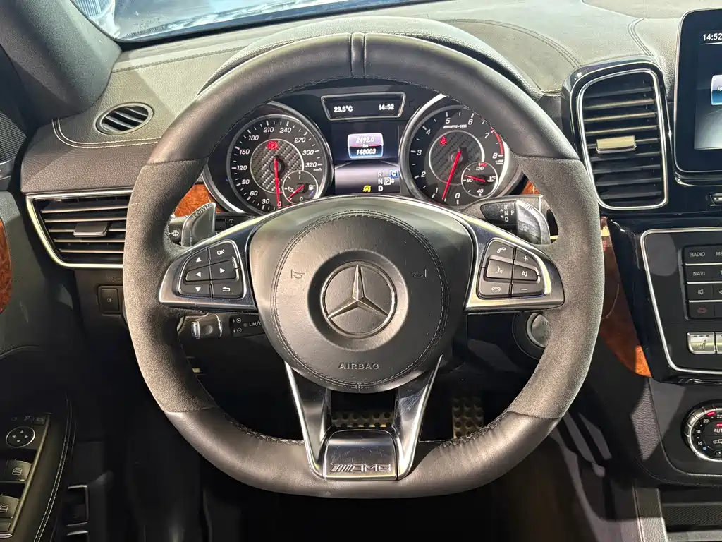 Mercedes-Benz GLS AMG 2016 — фото 11