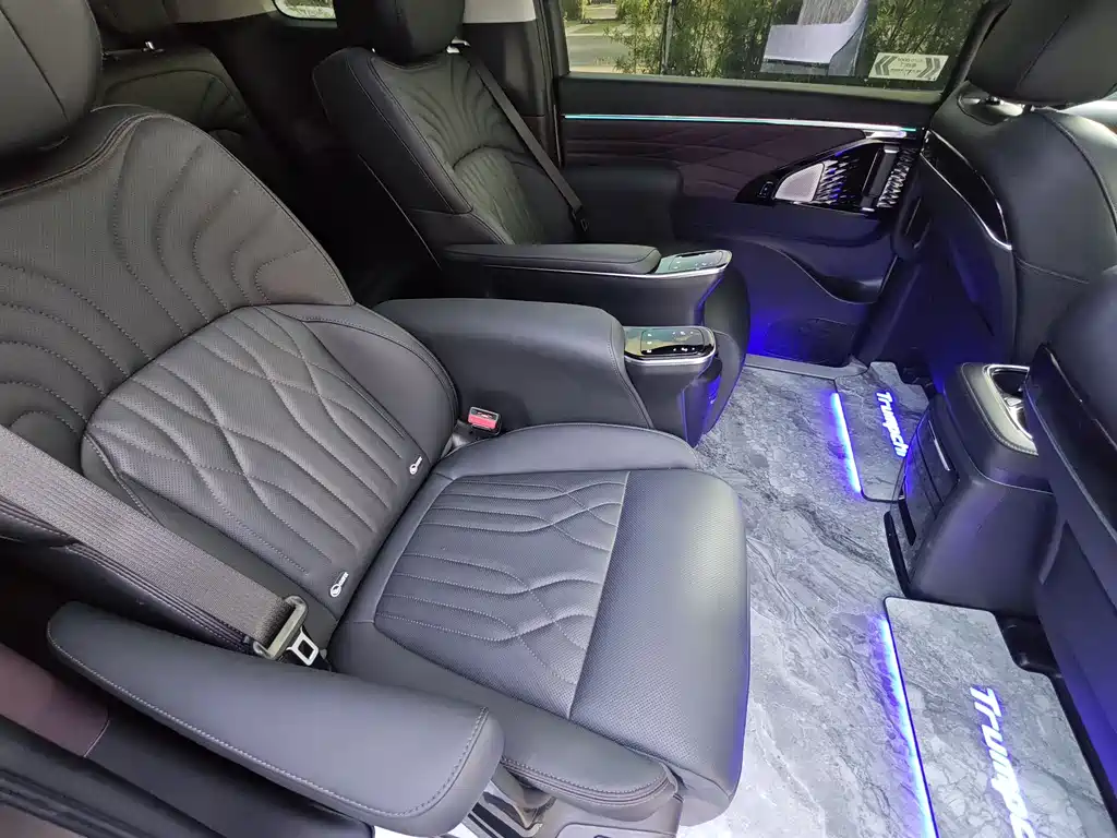 GAC Motor Trumpchi M8 2025 — фото 14