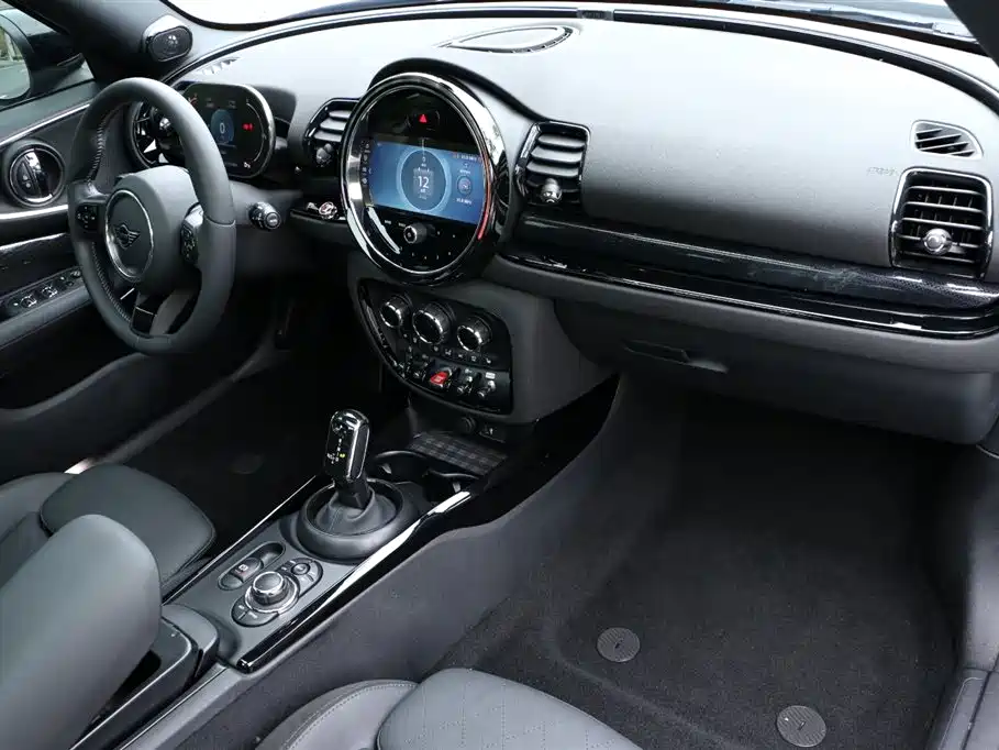 MINI Clubman 2023 — фото 13