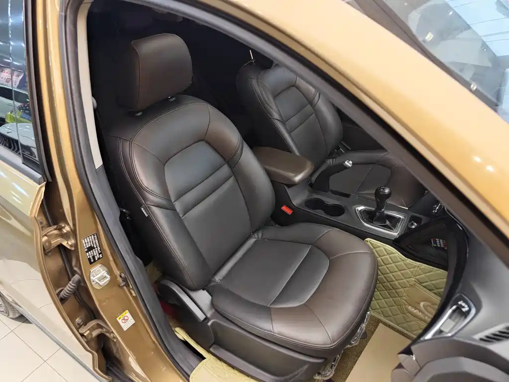 GAC Motor Trumpchi GS4 2015 — фото 31
