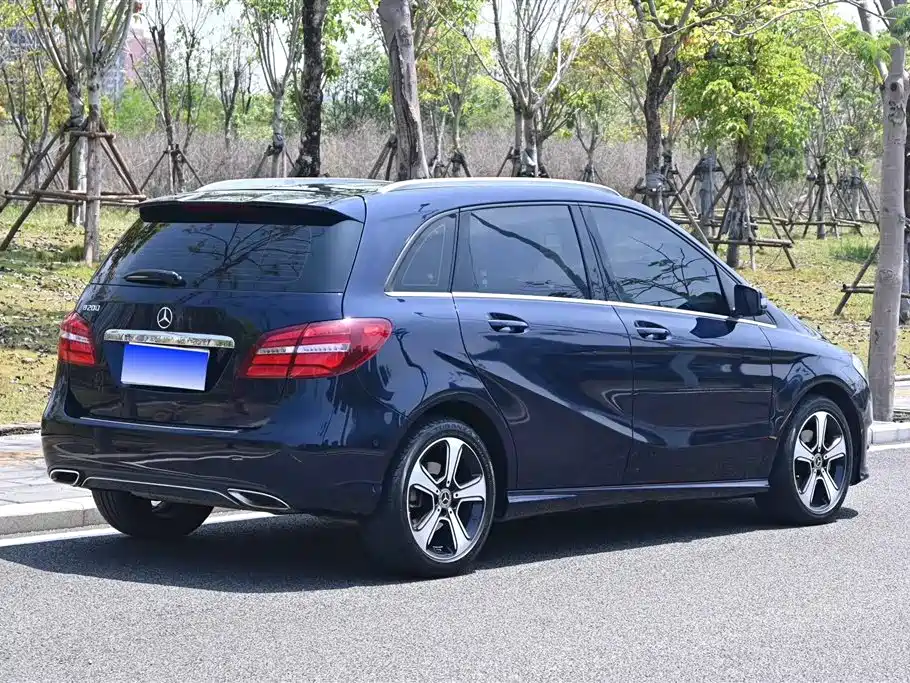 Mercedes-Benz B-Class 2018 — фото 3