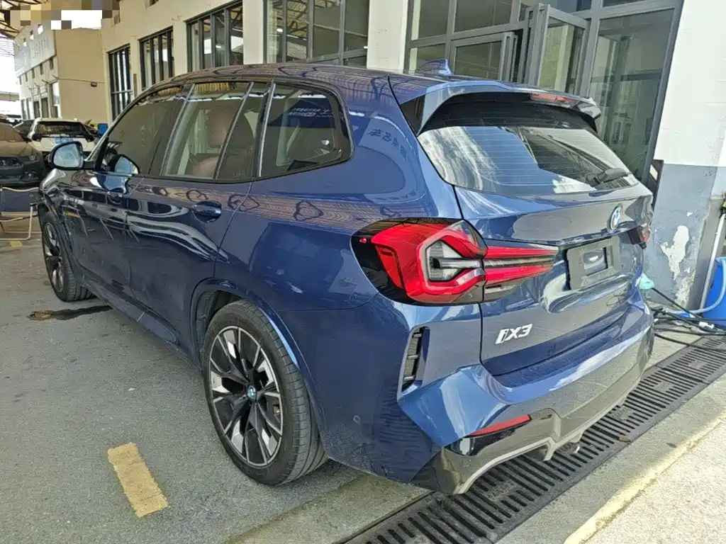 BMW iX3 2021