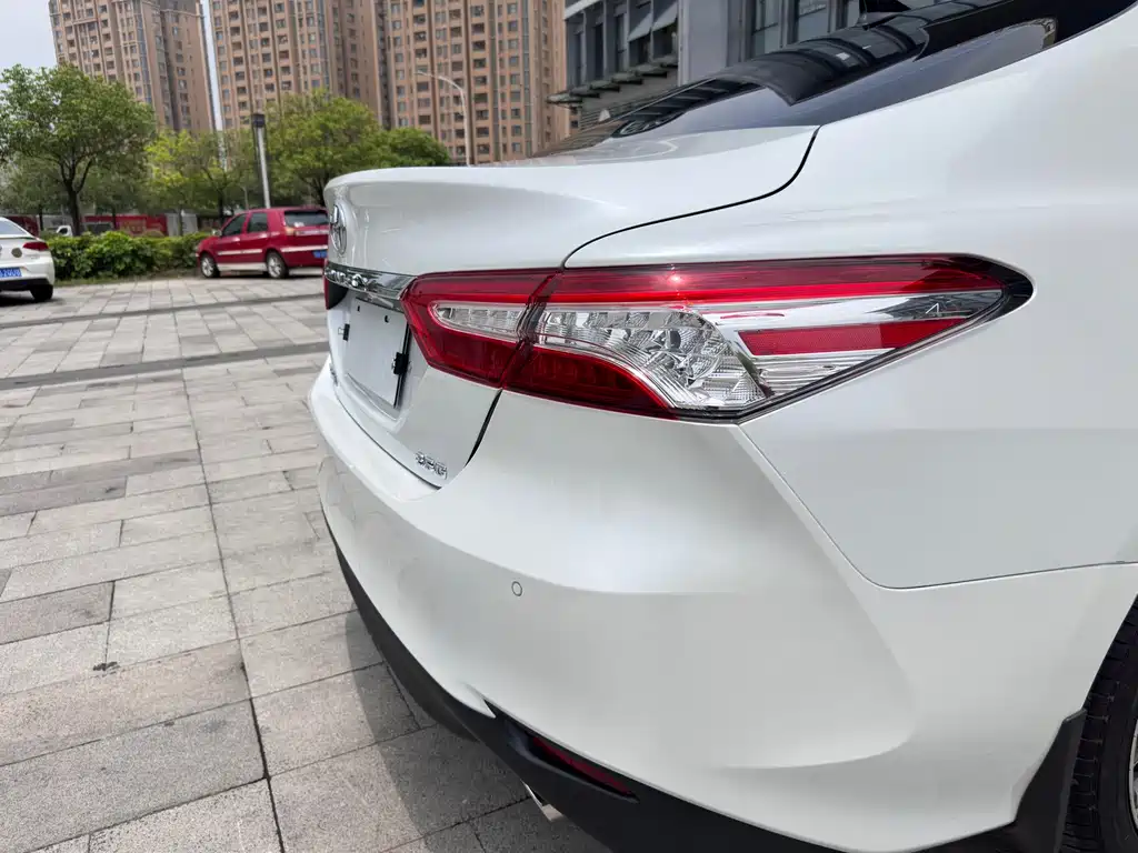 Toyota Camry 2021 — фото 23