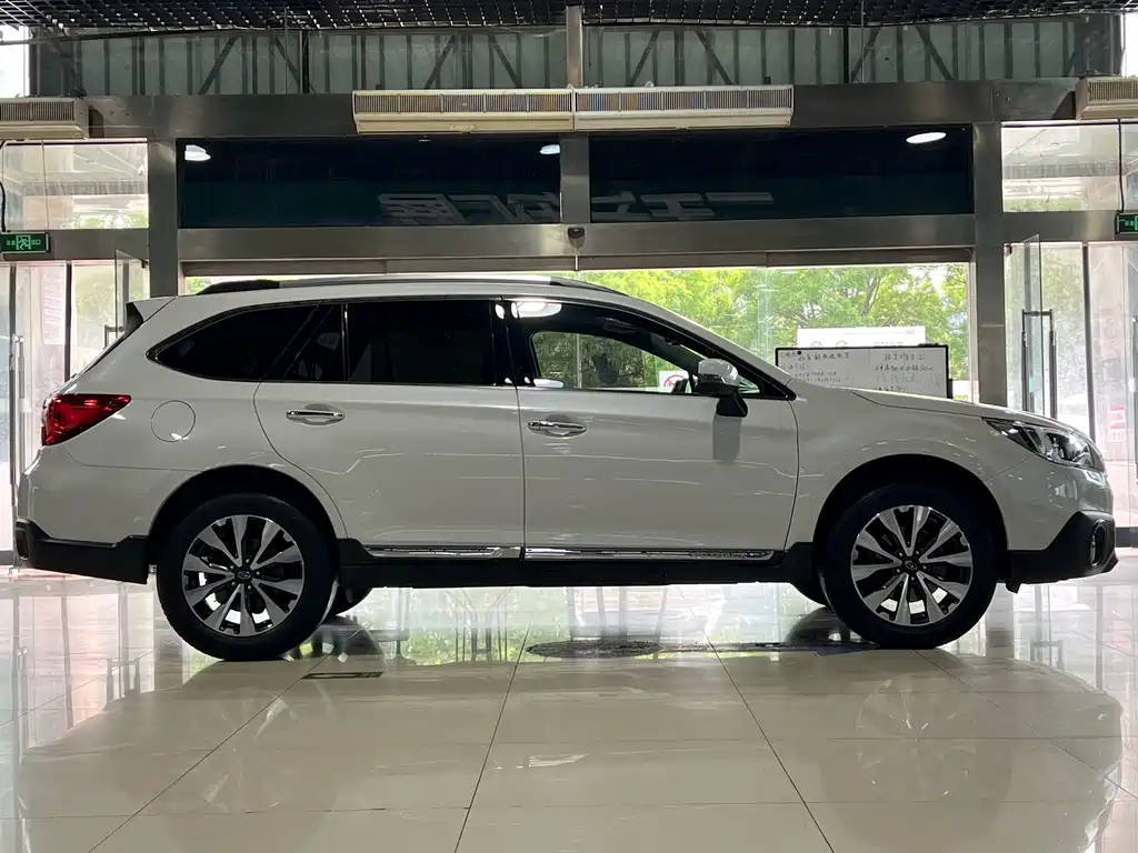 Subaru Outback 2017 — фото 7