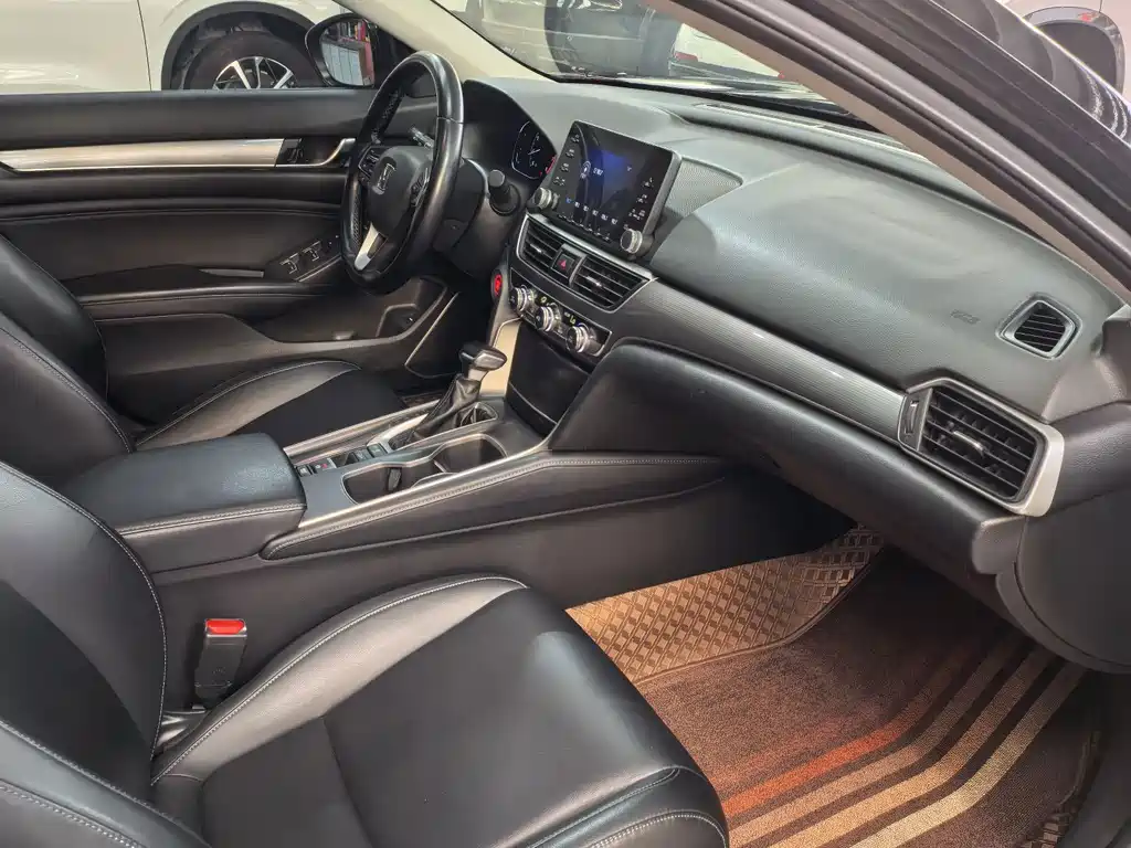 Honda Accord 2020 — фото 14