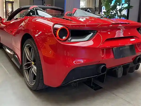 Ferrari 488 2016