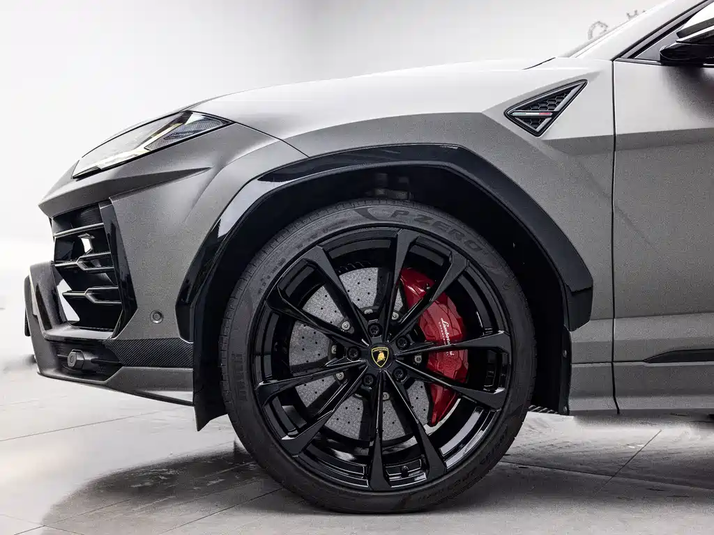 Lamborghini Urus 2022 — фото 6