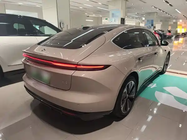 NIO ET5 2025