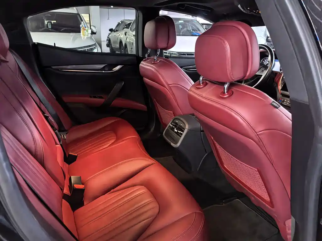 Maserati Ghibli 2021 — фото 13