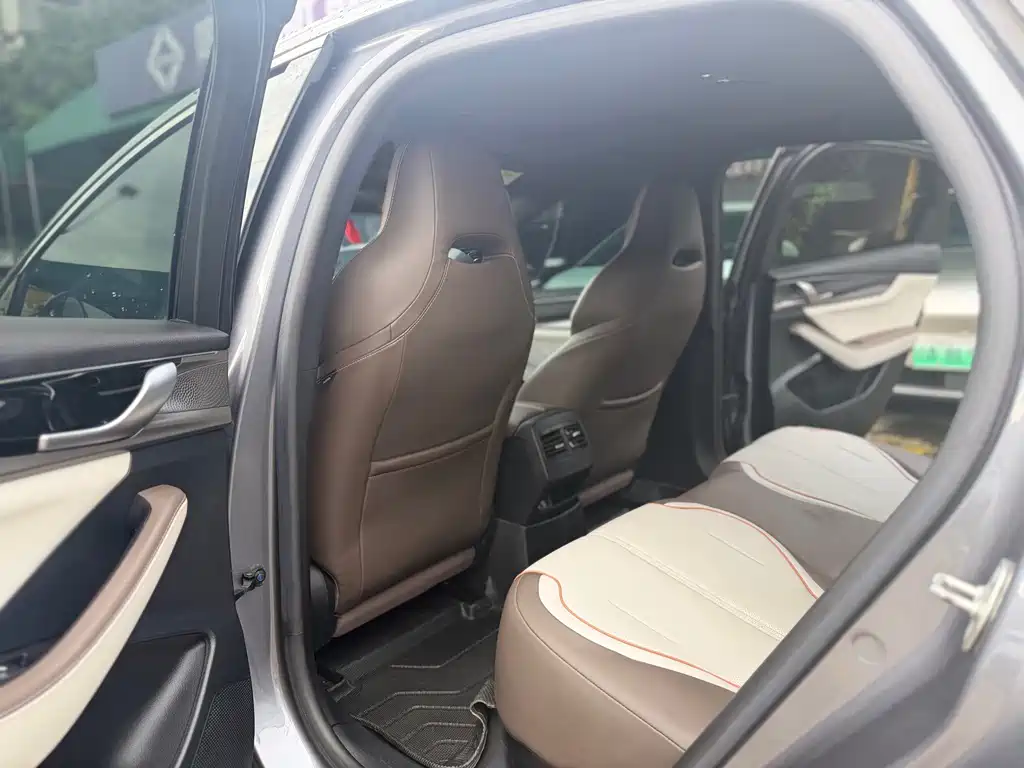 BYD Qin PLUS 2023 — фото 13