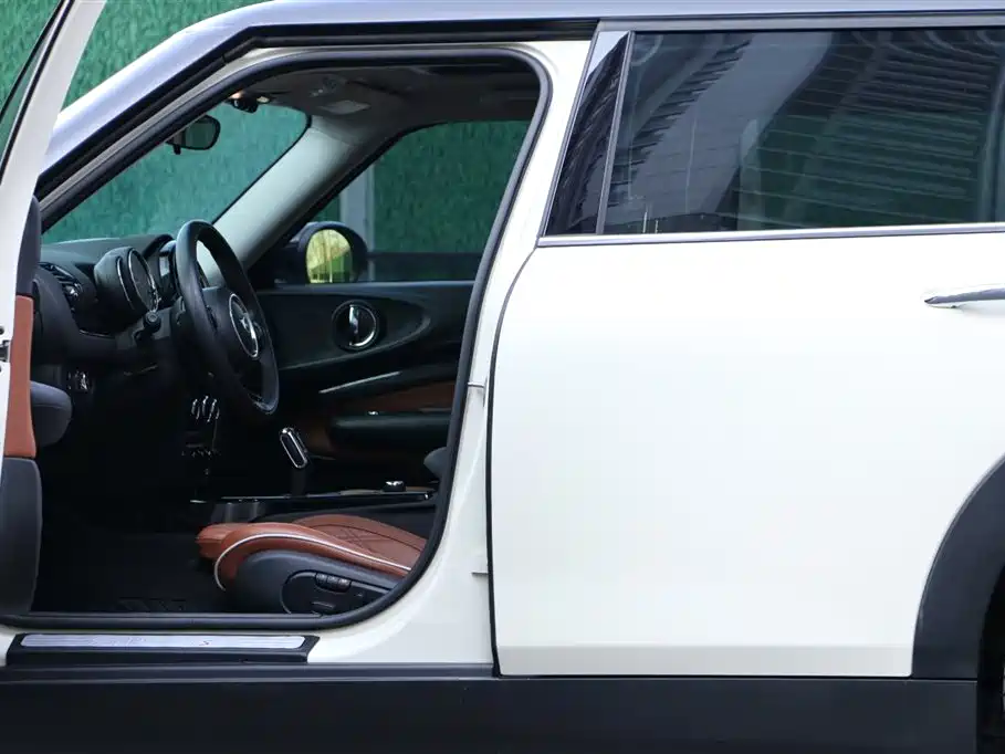 MINI Clubman 2020 — фото 26