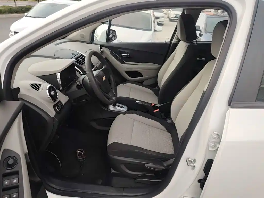 Chevrolet Trax 2015 — фото 15