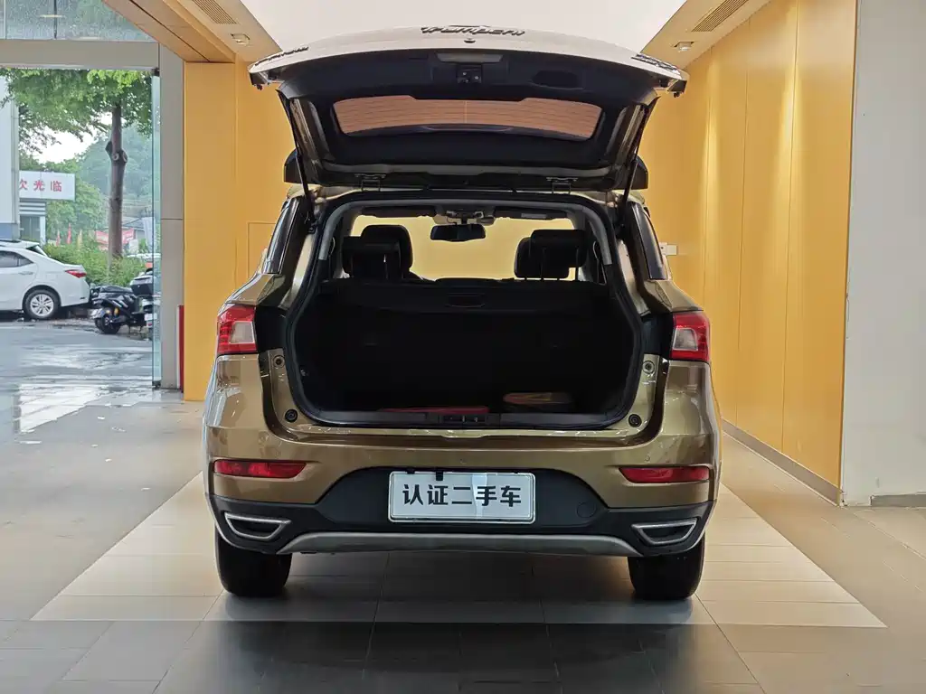 GAC Motor Trumpchi GS4 2015 — фото 26