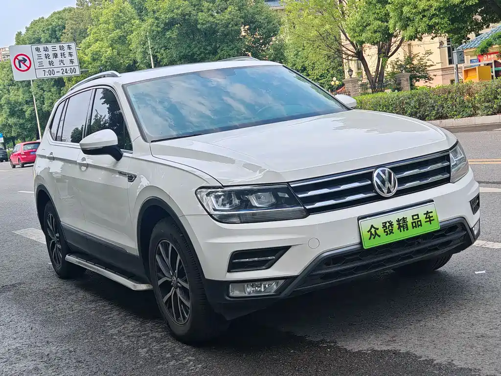 Volkswagen Tiguan L 2018 — фото 3