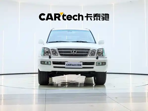Lexus LX 2005