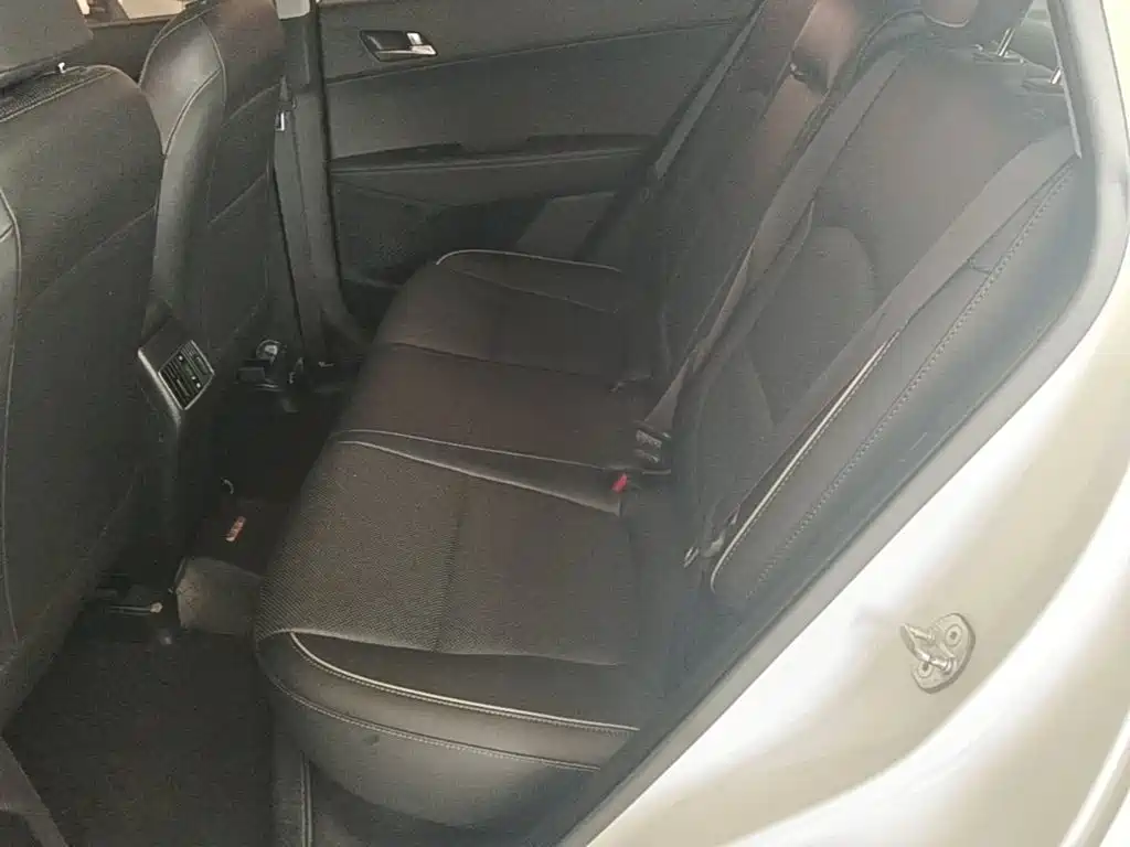 Hyundai ix25 2017 — фото 17