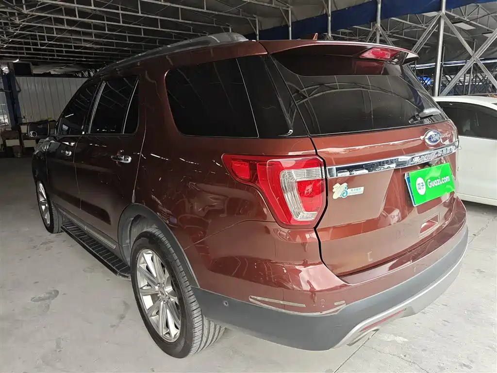 Ford Explorer 2015 — фото 23