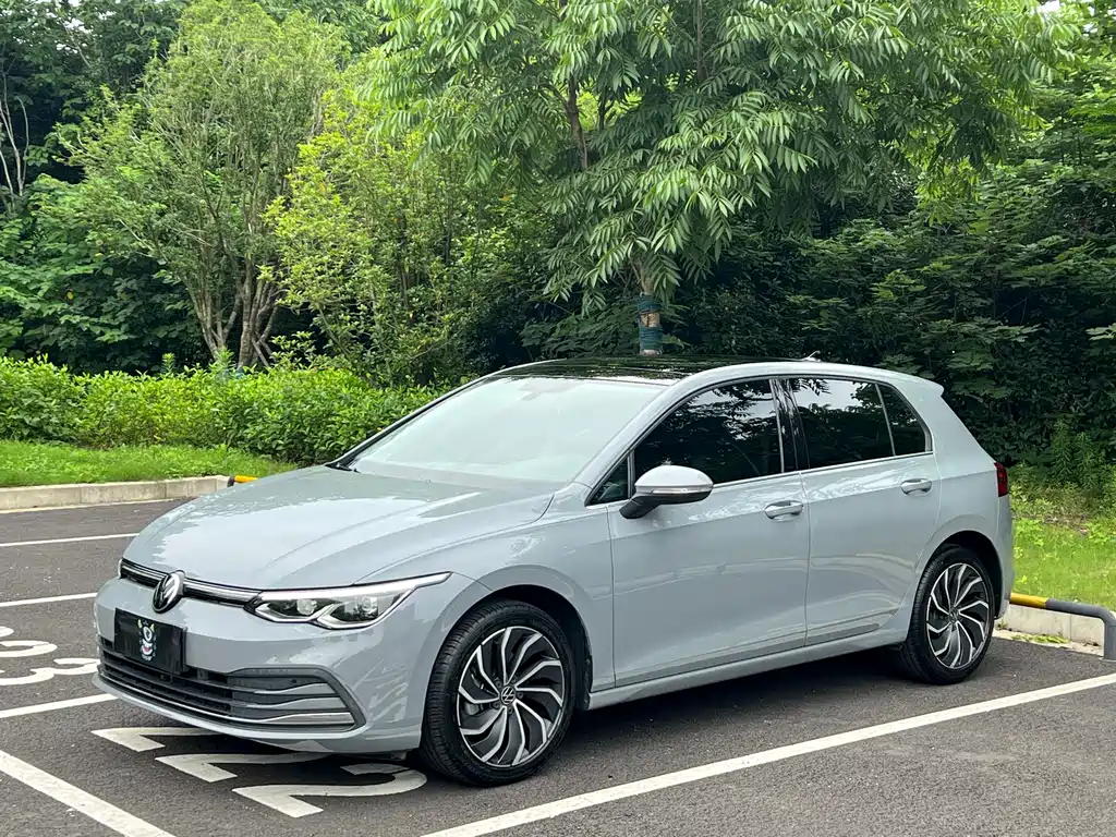 Volkswagen Golf 2021