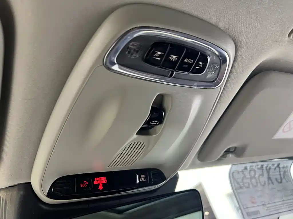 Volvo XC60 2020 — фото 10
