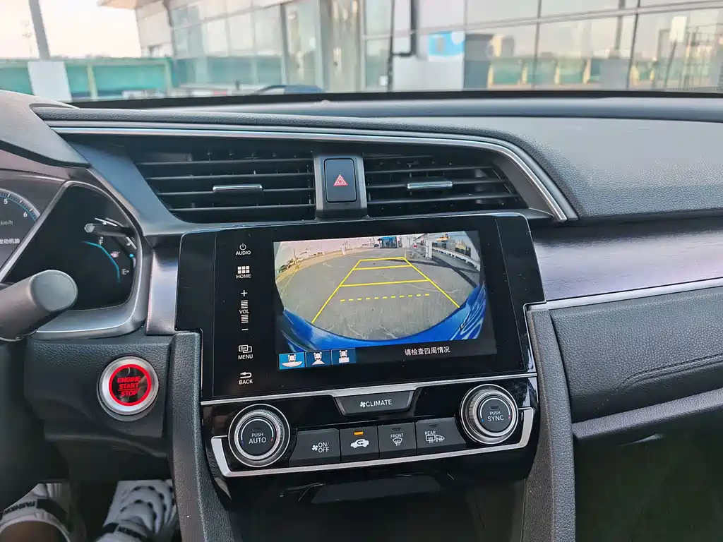 Honda Civic 2018 — фото 15