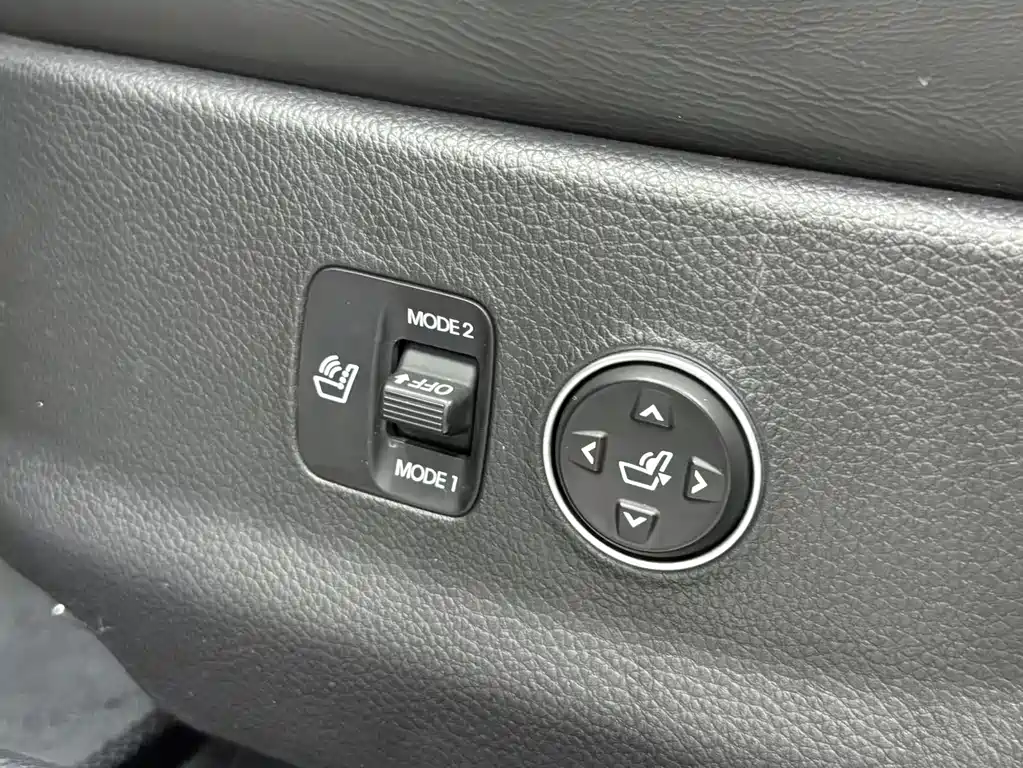 Hyundai Equus 2011 — фото 19