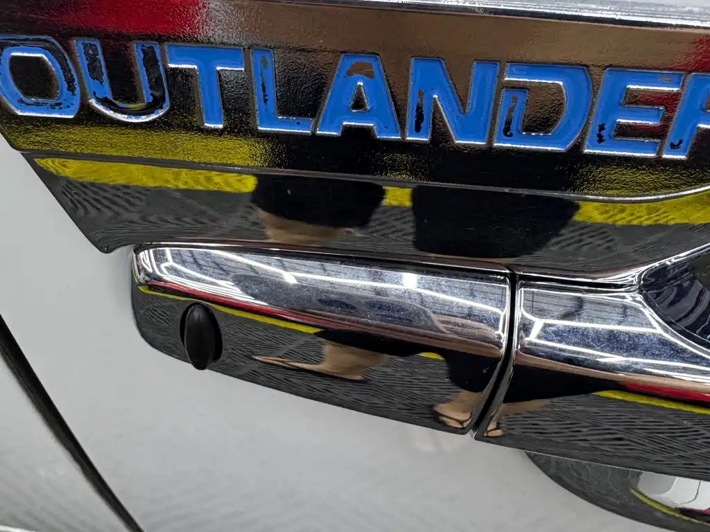 Mitsubishi Outlander 2019 — фото 19