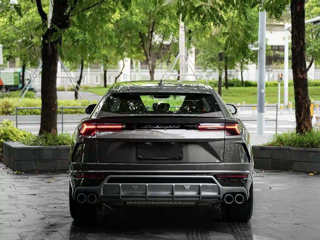 Lamborghini Urus 2021 — фото 10