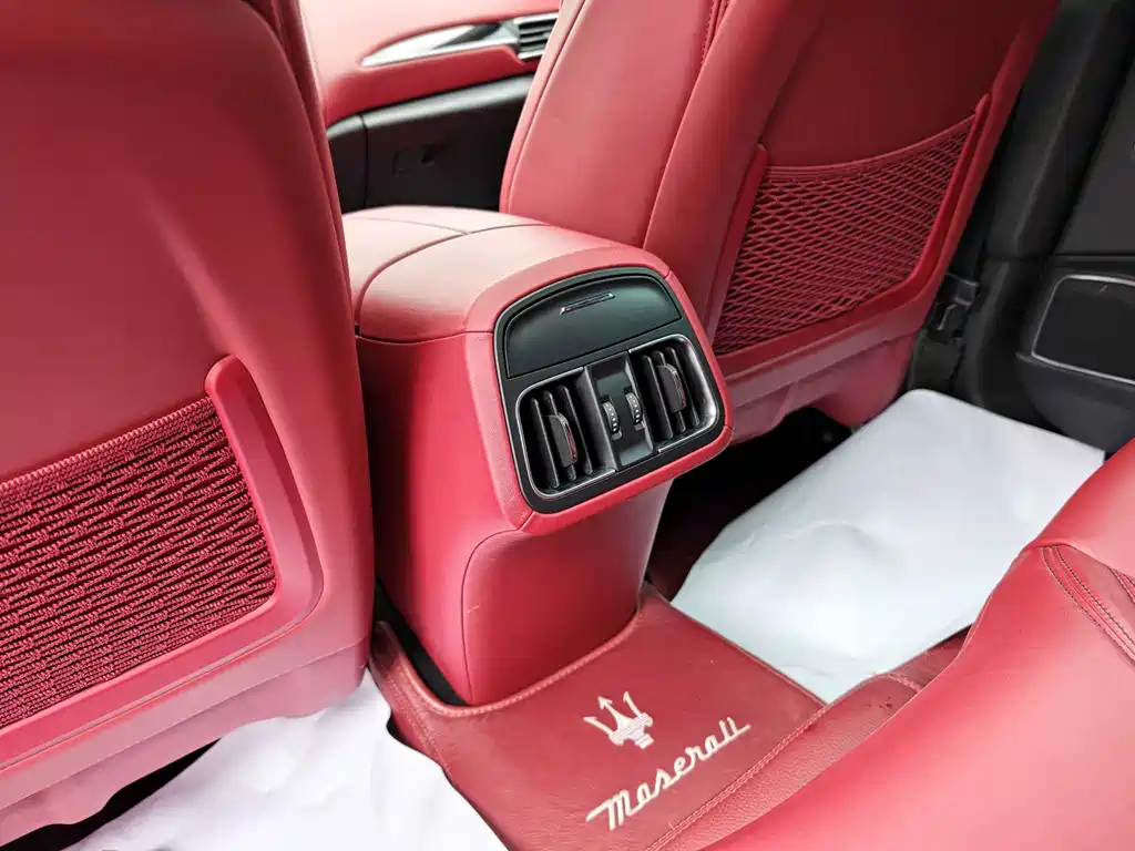 Maserati Levante 2021 — фото 17