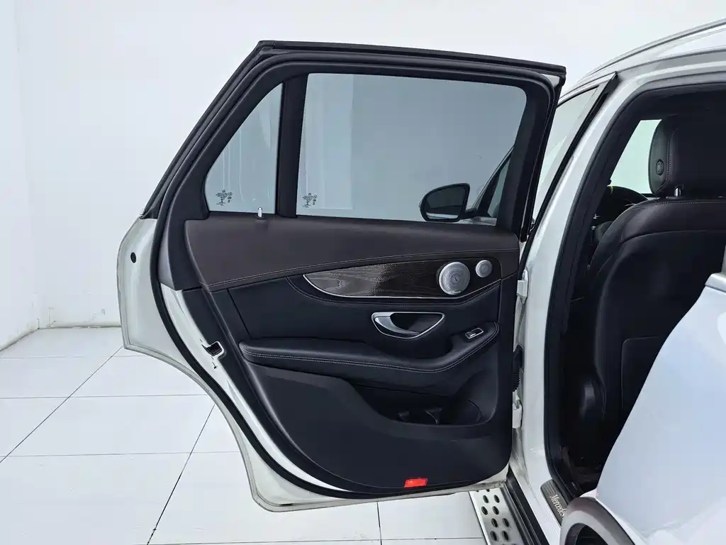 Mercedes-Benz GLC 2020 — фото 20