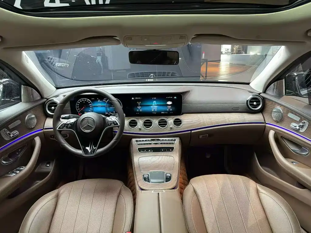 Mercedes-Benz E-Class 2023 — фото 4