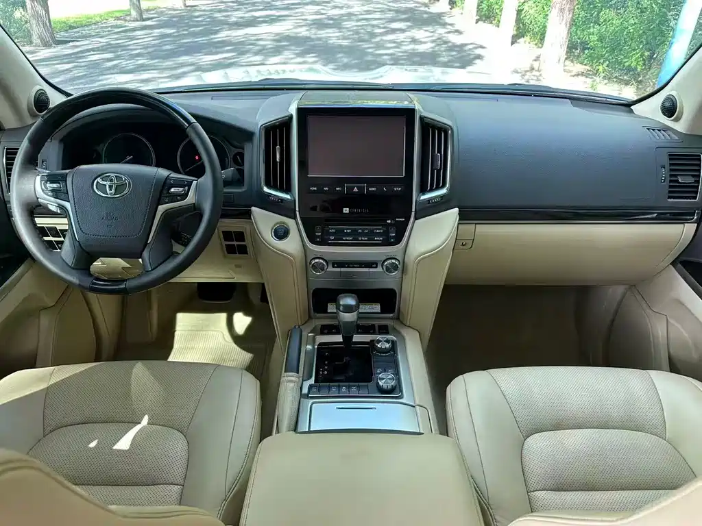 Toyota Land Cruiser 2016 — фото 8