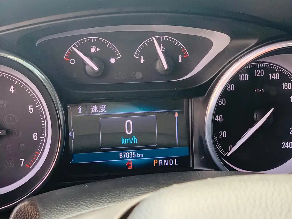 Buick Envision Plus 2018 — фото 12