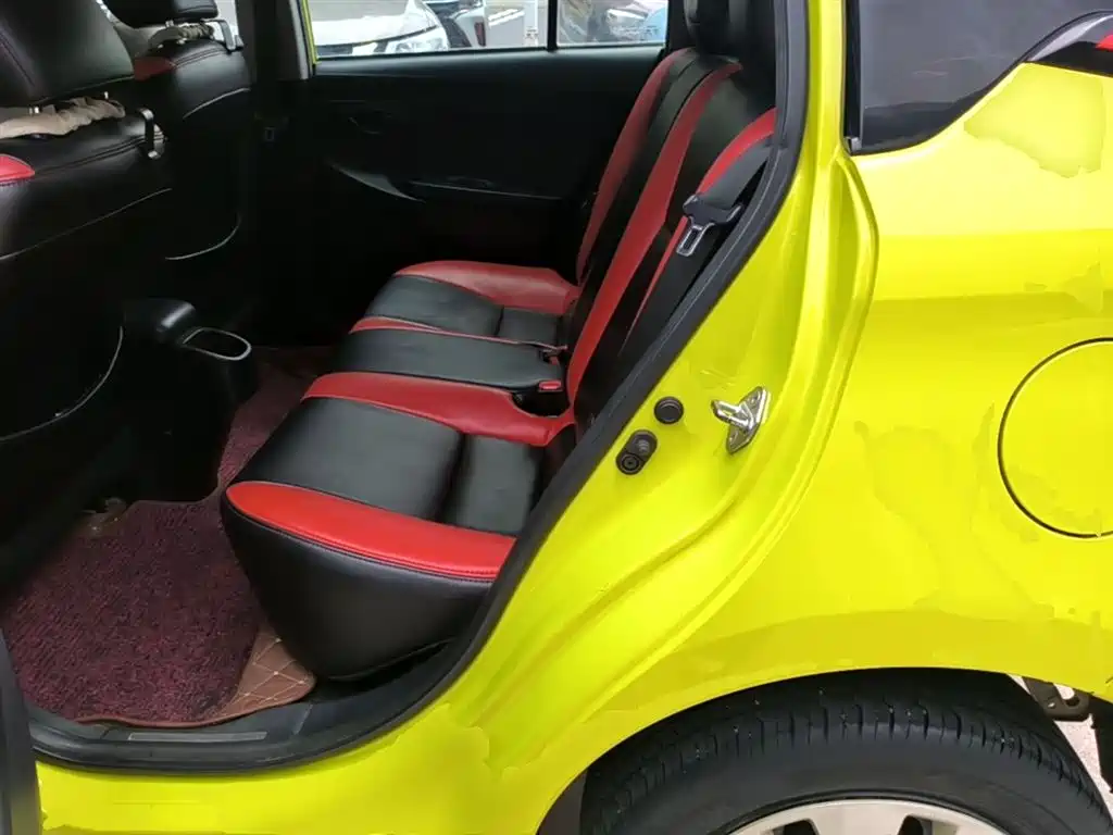 Toyota Yaris L 2018 — фото 17