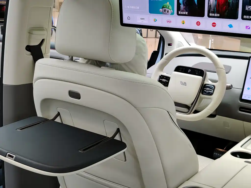Li Auto i8 2025 — фото 18