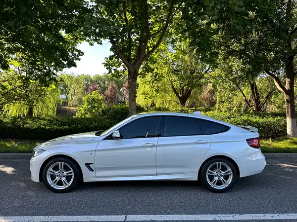 BMW 3 Series GT 2021