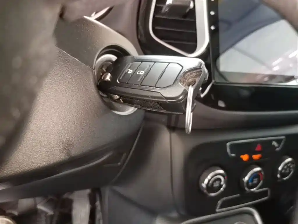 Jeep Compass 2018 — фото 14