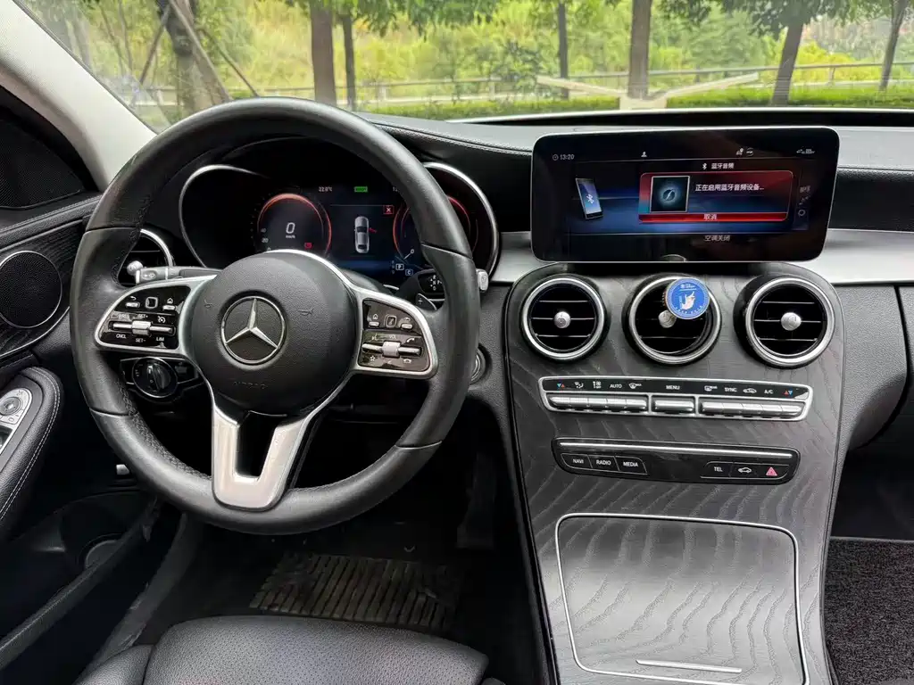 Mercedes-Benz C-Class 2019 — фото 16