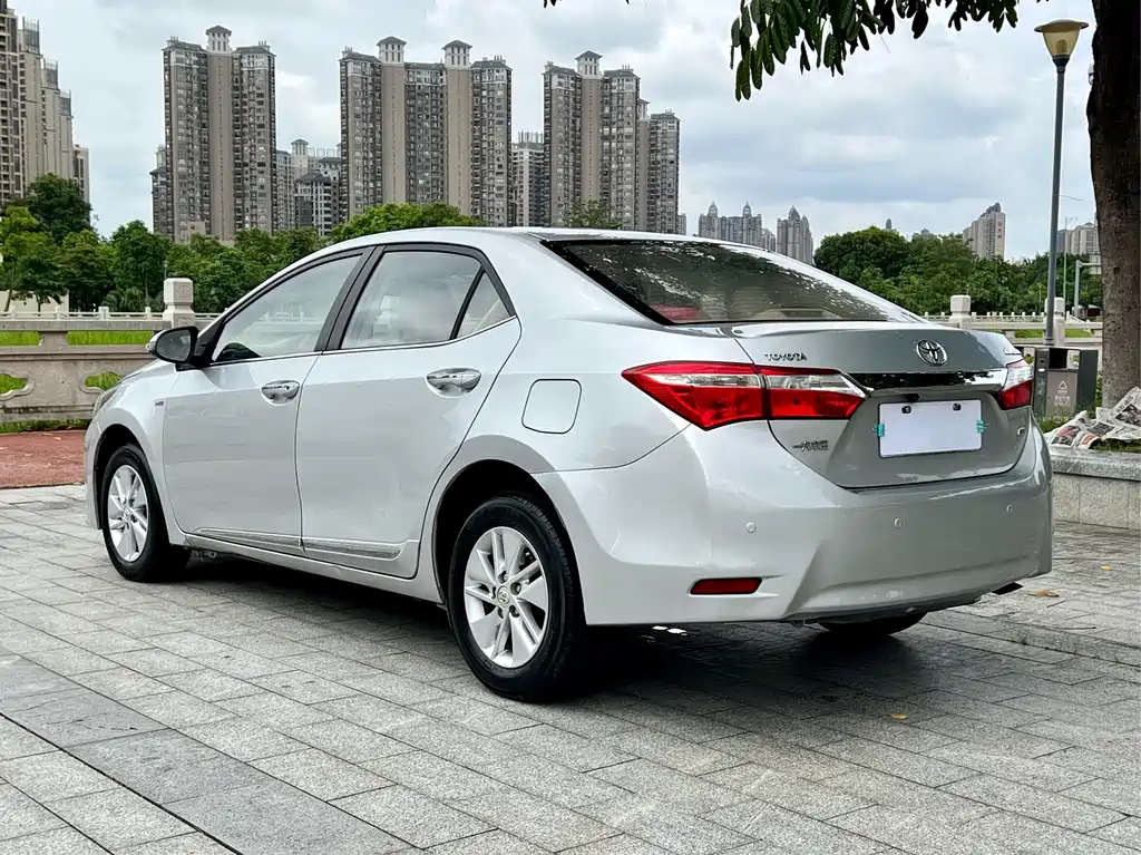 Toyota Corolla 2016 — фото 14